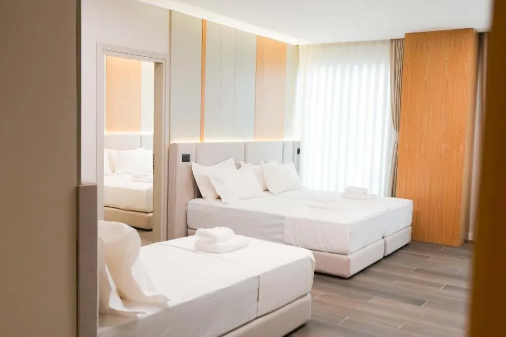 Standard Family Room - 2