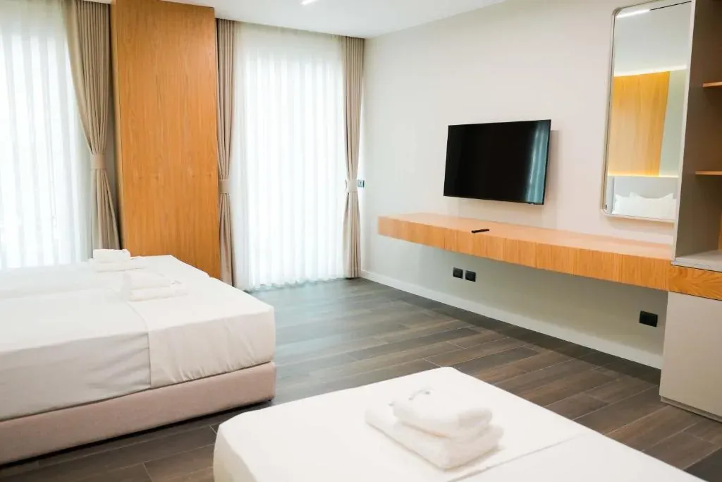 Standard Family Room - 3