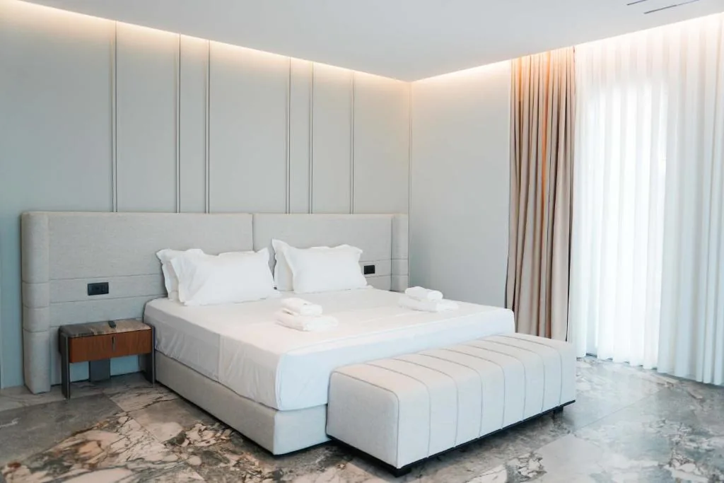 Deluxe Junior Suite - 6