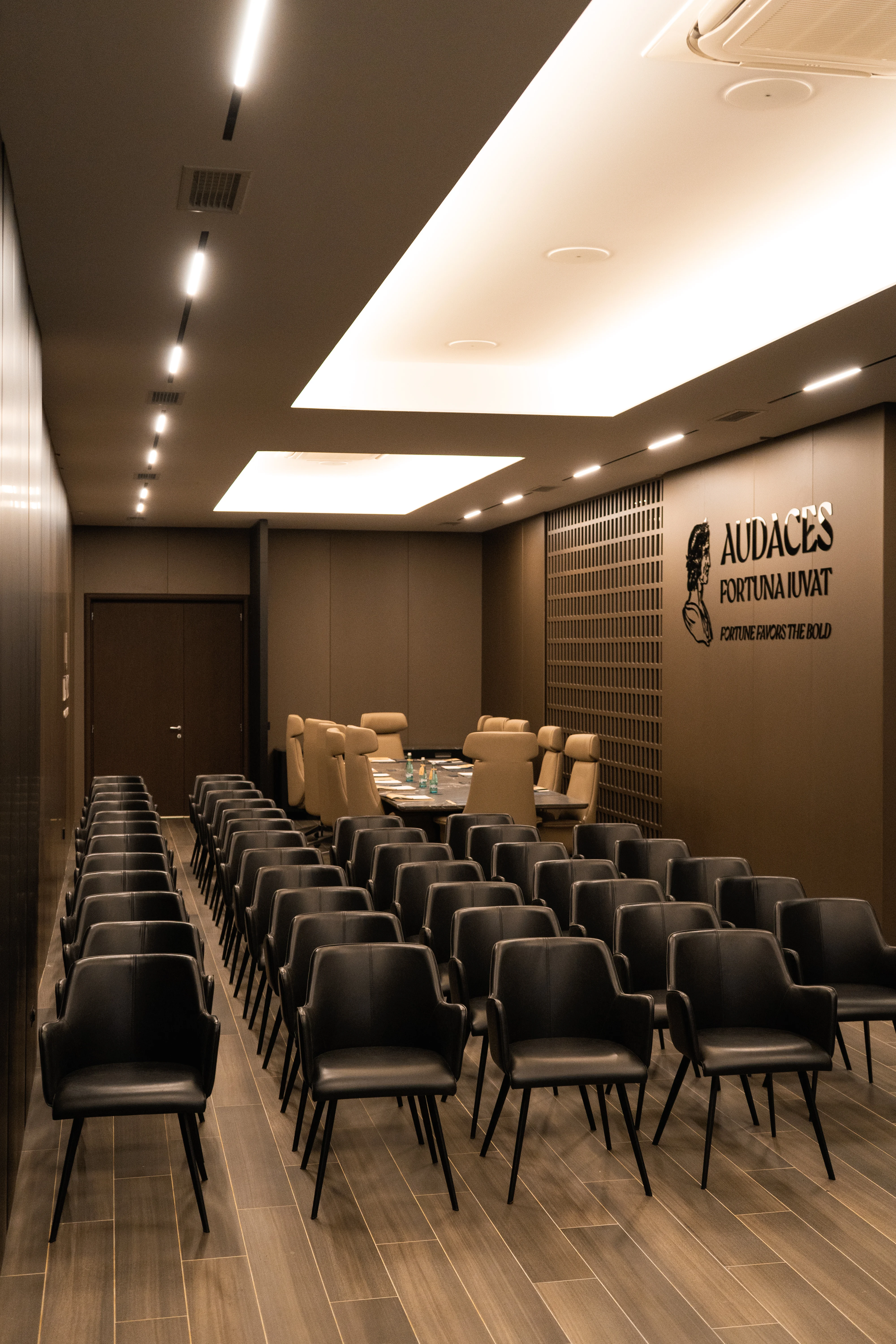 Conferences & Corporate Events - 10