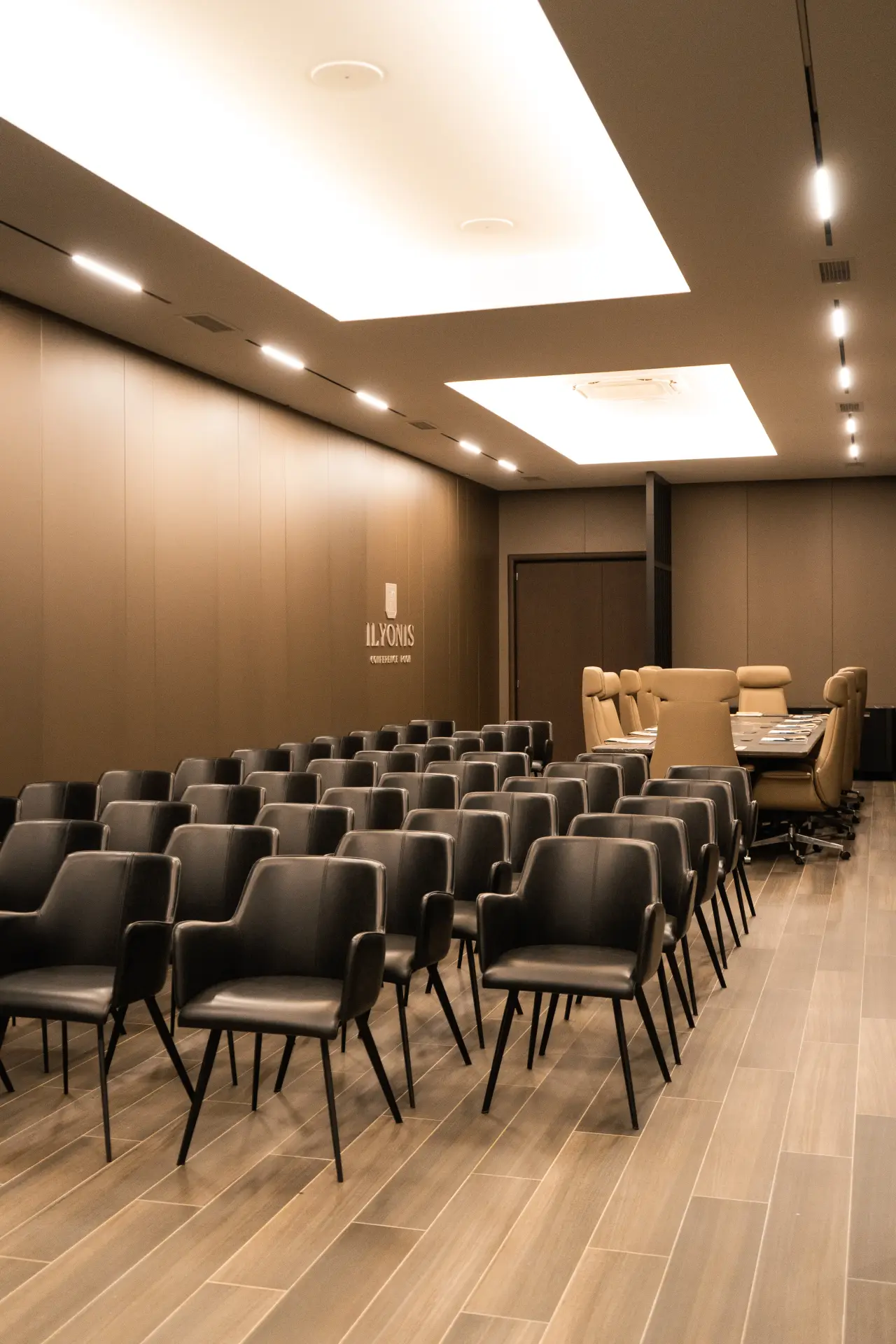 Conferences & Corporate Events - 11